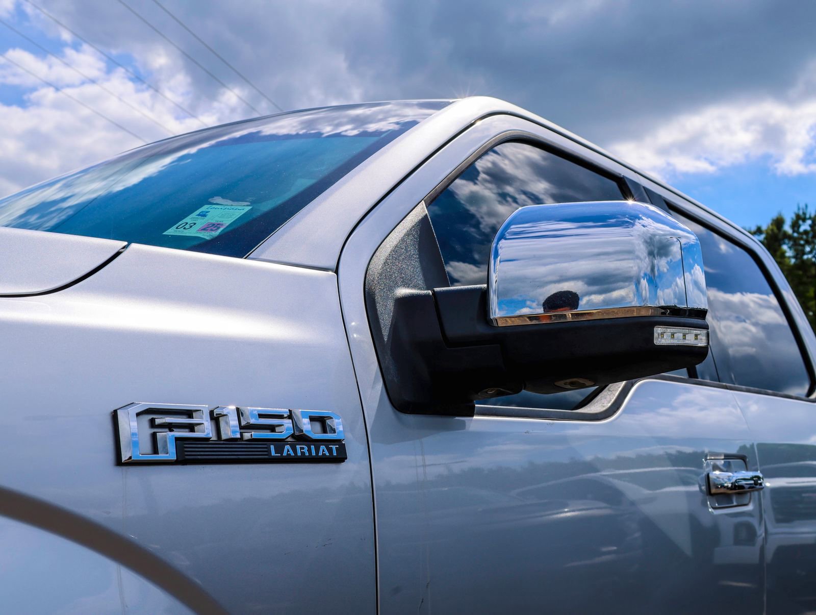 Used 2016 Ford F150 Lariat w/ Equipment Group 502A Luxury image 3