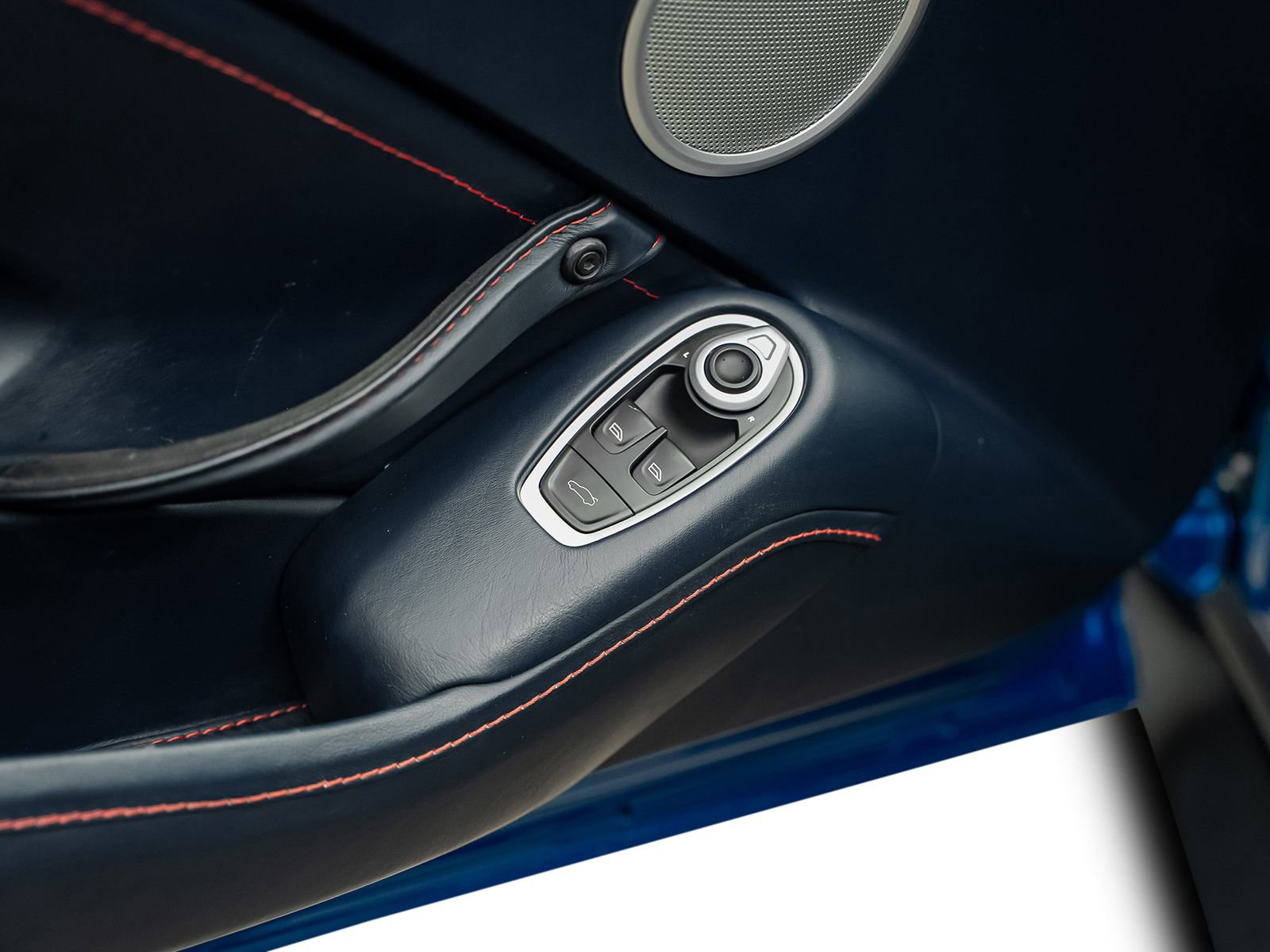 Used 2020 Aston Martin V8 Vantage Coupe RWD image 62