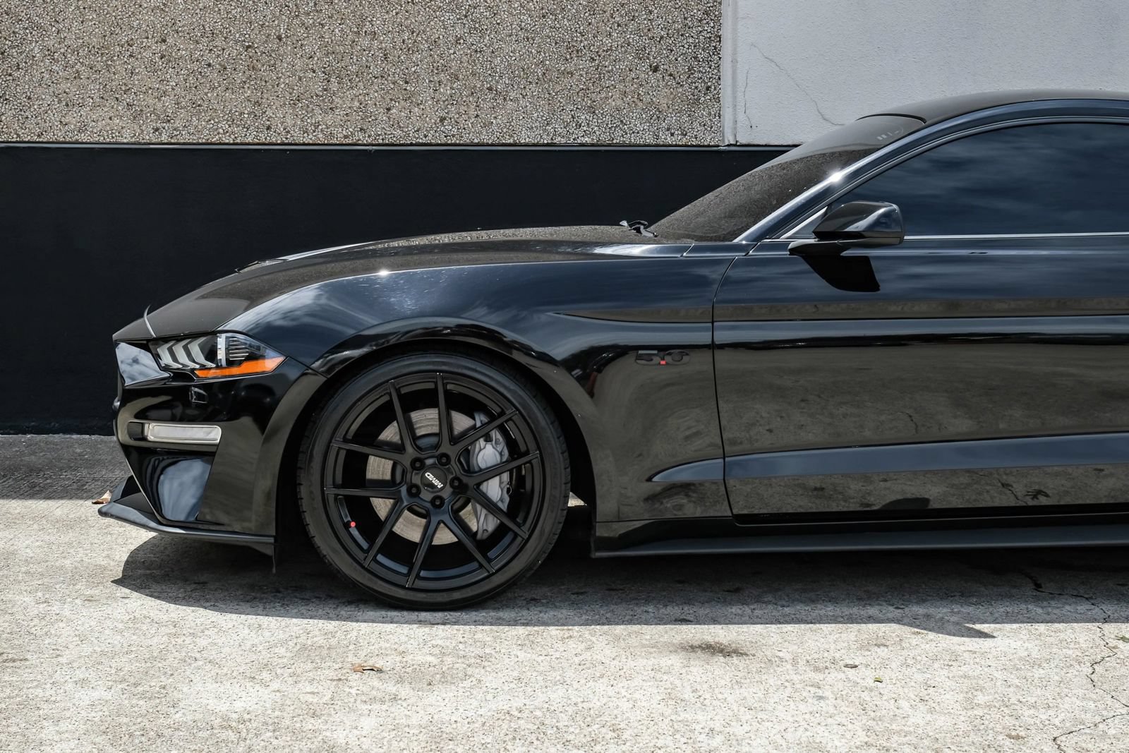 Used 2018 Ford Mustang GT RWD image 15