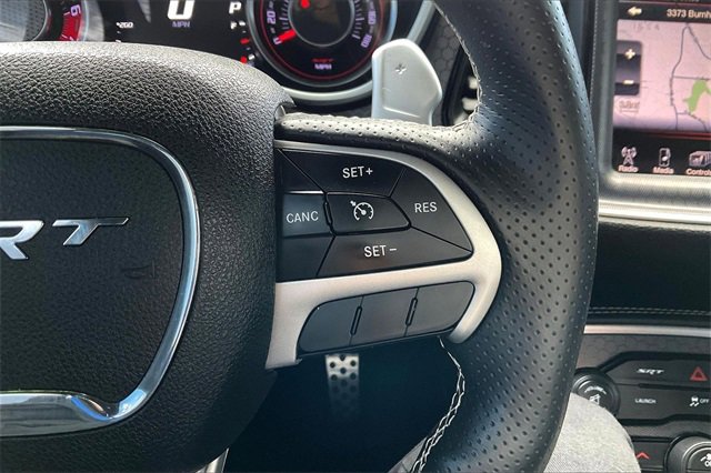 Used 2015 Dodge Challenger SRT image 21