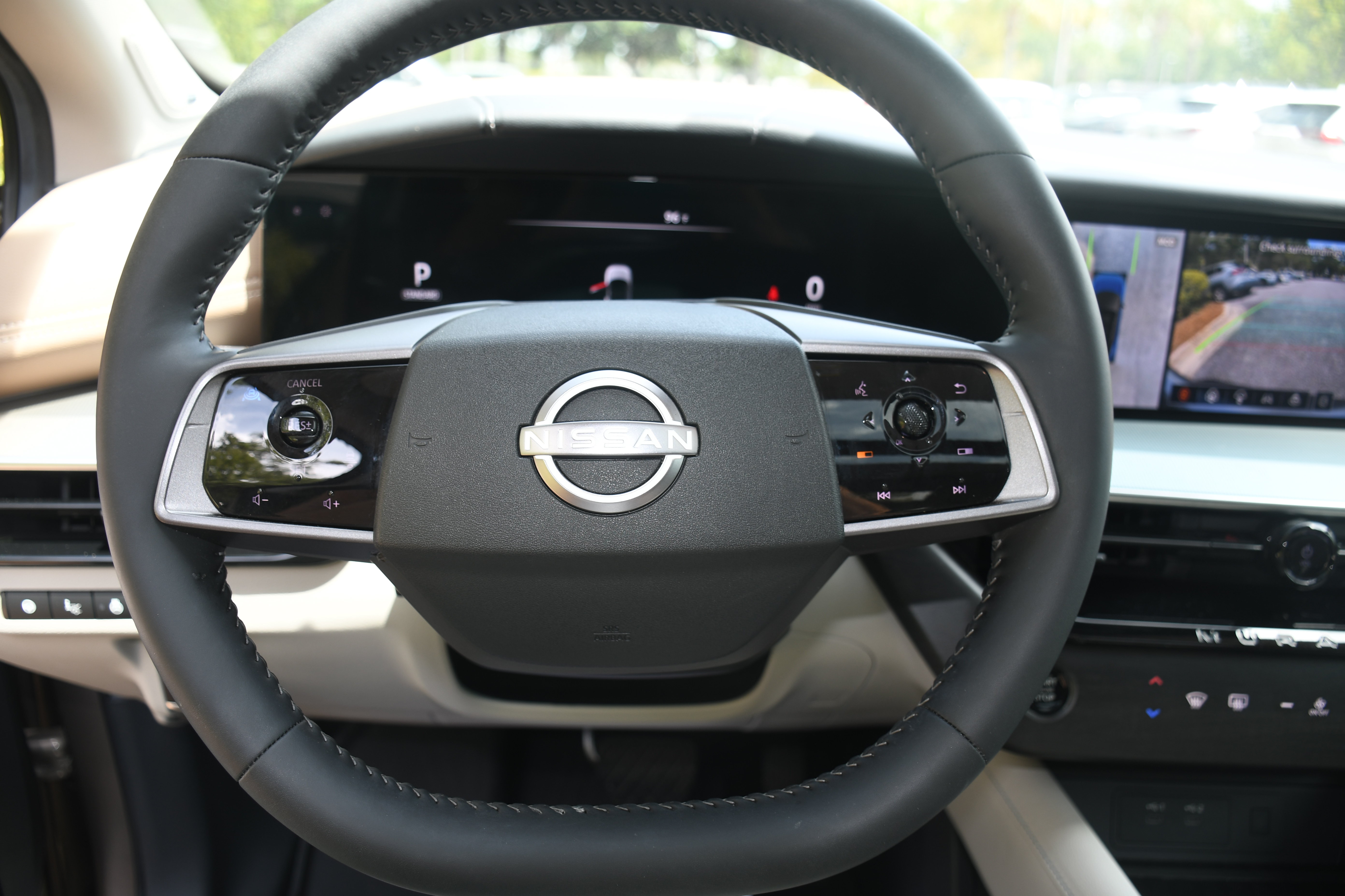 Used 2025 Nissan Murano Platinum w/ Cargo Package AWD/4WD image 14
