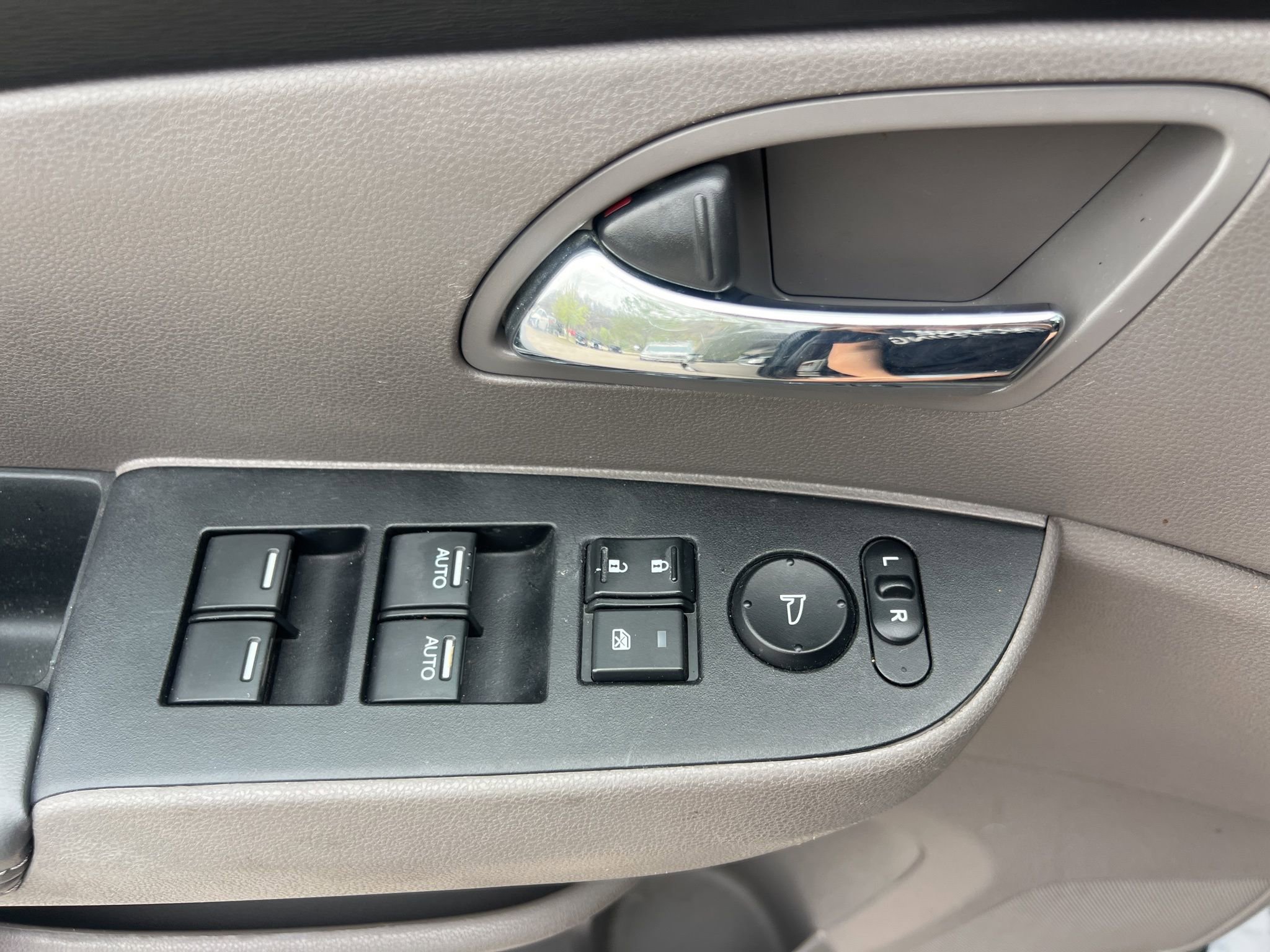 Used 2016 Honda Odyssey EX-L image 24