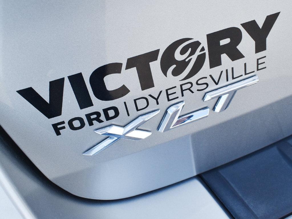 Used 2024 Ford Explorer XLT w/ Equipment Group 202A AWD/4WD image 9