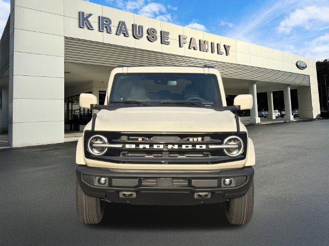 New 2026 Ford Bronco Outer Banks AWD/4WD image 2