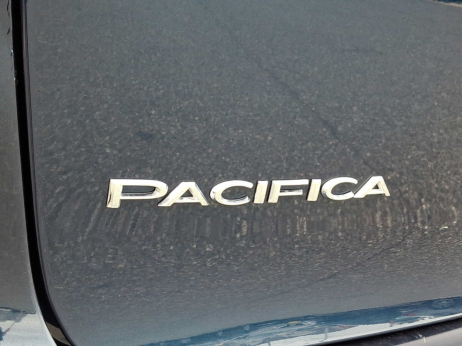 Certified 2023 Chrysler Pacifica Touring-L FWD image 34