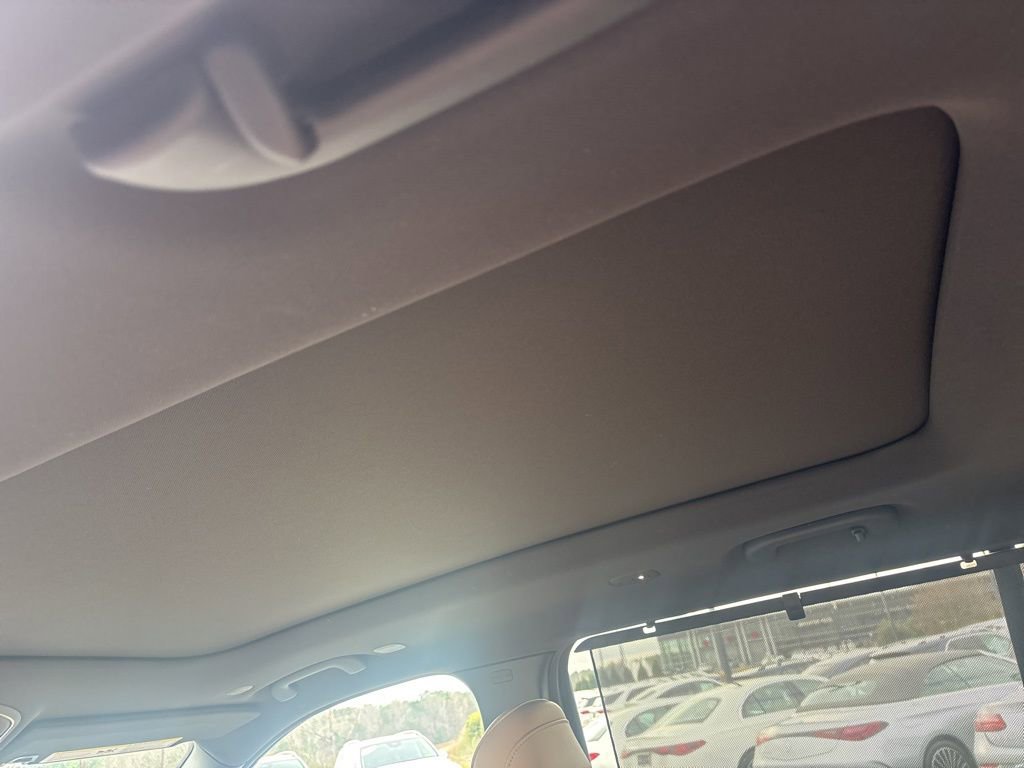 Used 2024 Jeep Grand Cherokee L Limited w/ Luxury Tech Group II image 9