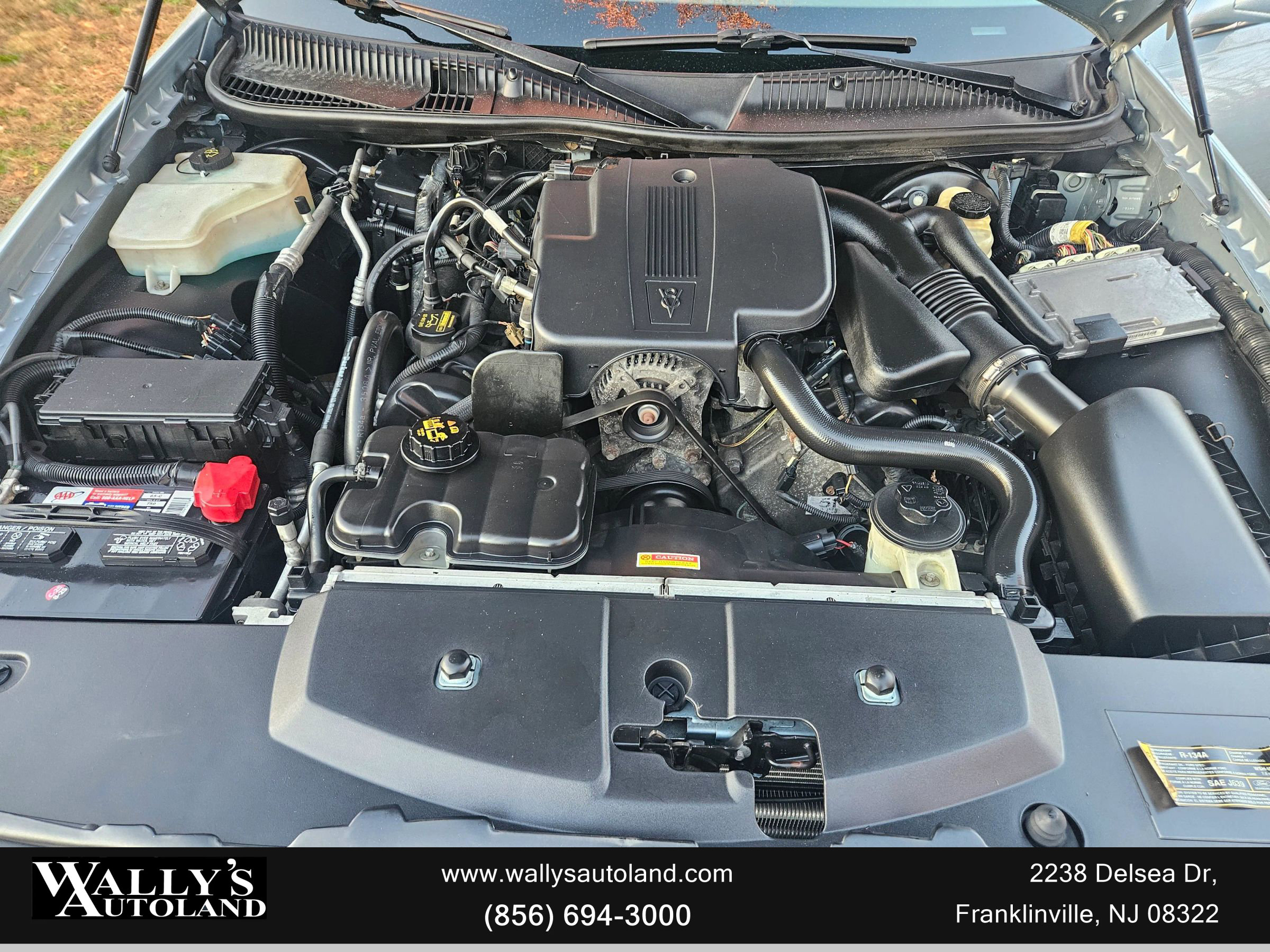 Used 2009 Lincoln Town Car Signature Limited image 19