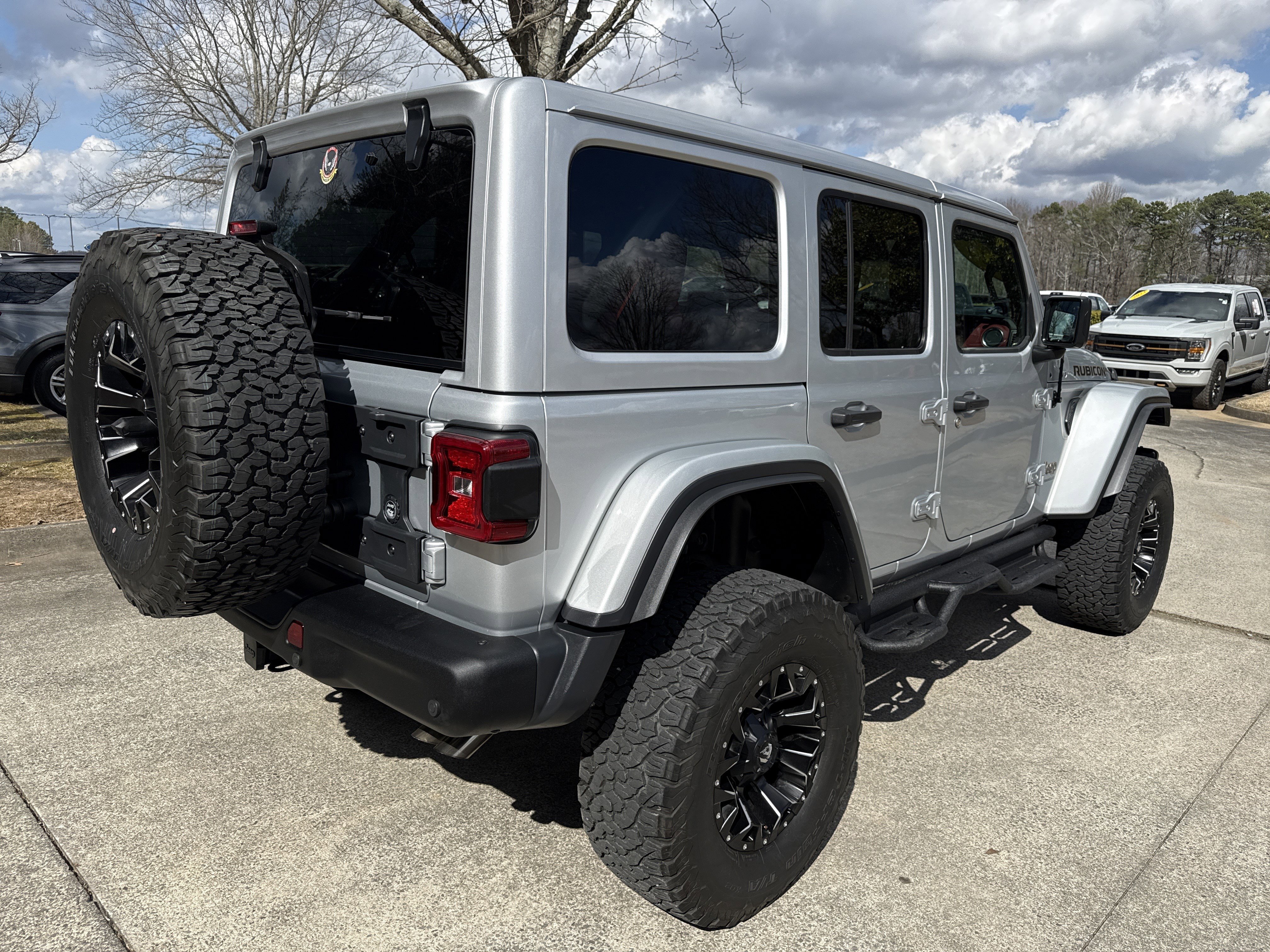Used 2023 Jeep Wrangler Unlimited Rubicon 392 AWD/4WD image 7