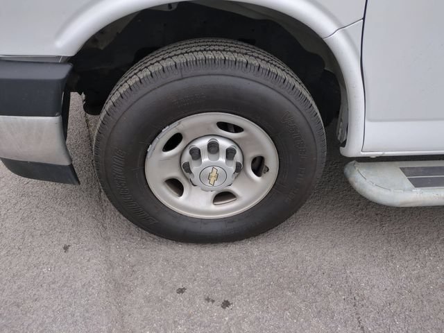 Used 2025 Chevrolet Express 2500 w/ Driver Convenience Package RWD image 18