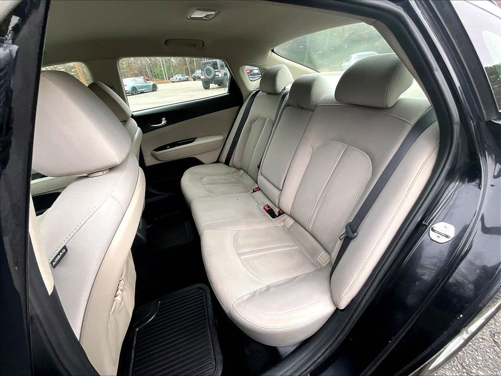 Used 2018 Kia Optima LX w/ 17" Alloy Wheels Package image 22