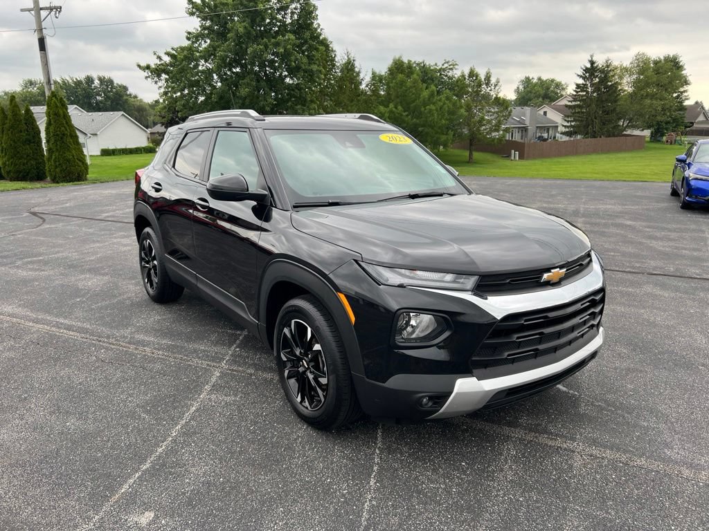 Used 2023 Chevrolet TrailBlazer LT FWD image 1