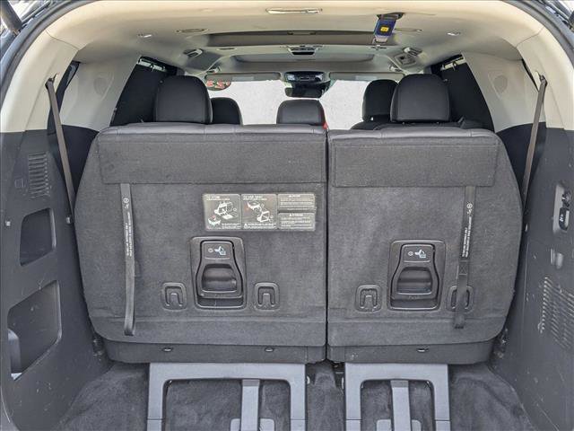 Used 2023 Kia Carnival SX Prestige image 6