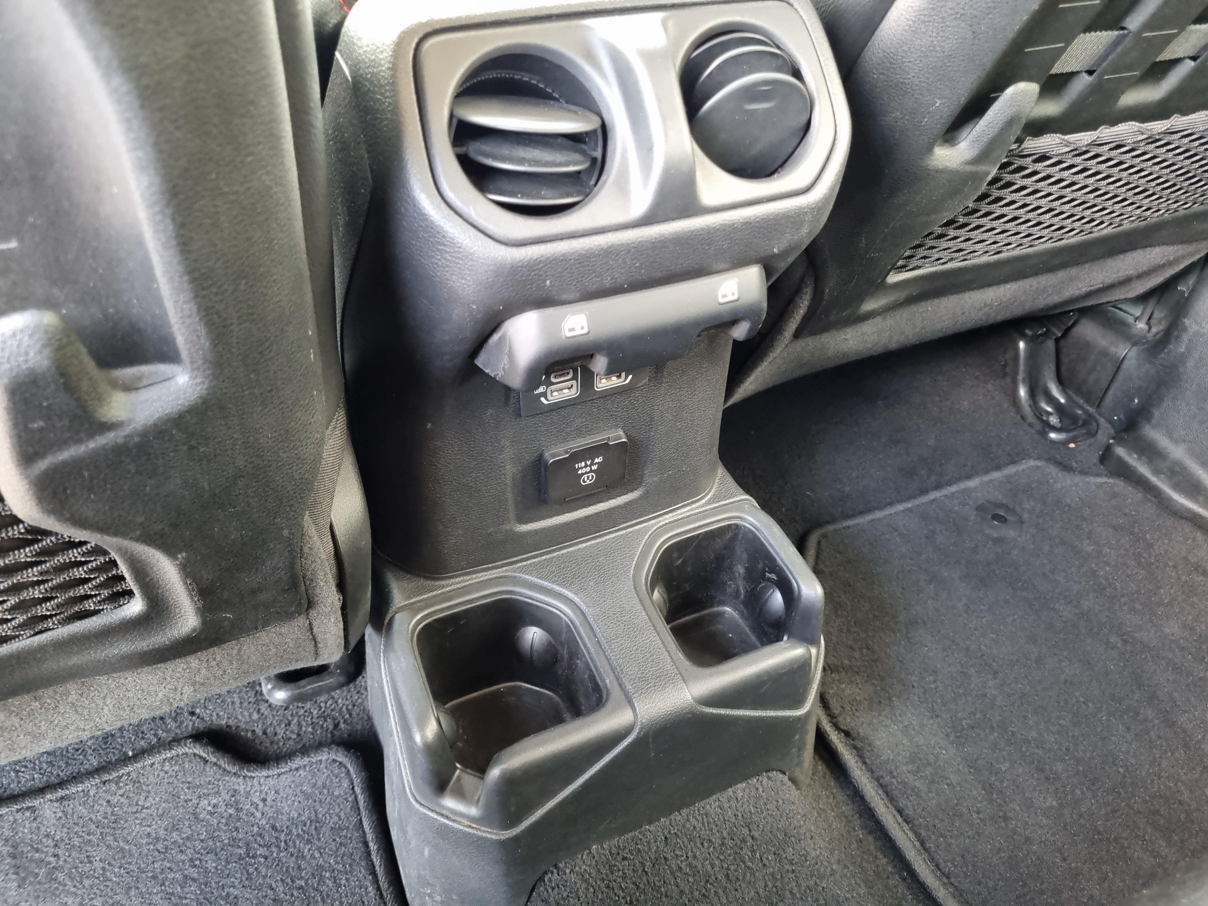 Used 2022 Jeep Gladiator Rubicon w/ LED Lighting Group AWD/4WD image 11