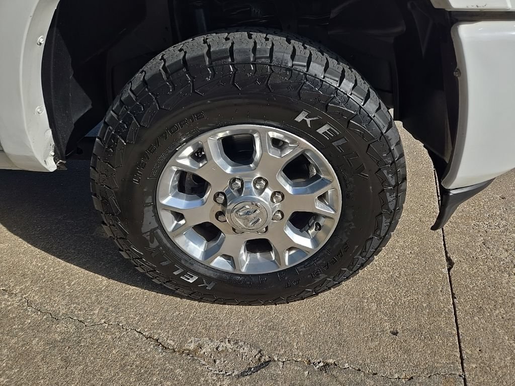 Used 2022 RAM 2500 Laramie AWD/4WD image 32