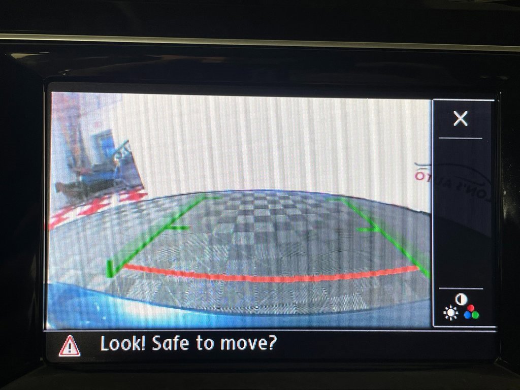 Used 2015 Volkswagen Golf TDI SEL image 20