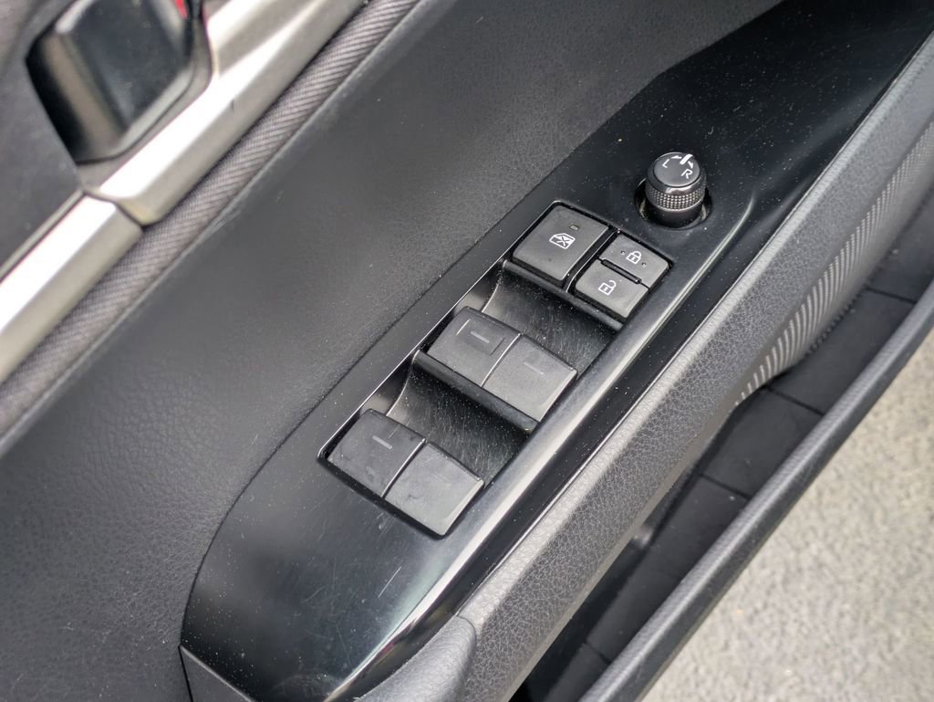 Used 2025 Toyota Camry LE FWD image 13