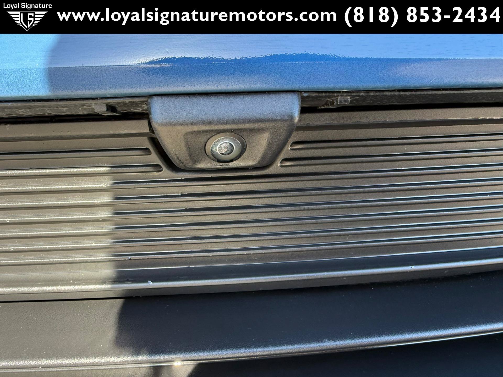 Used 2022 Porsche Taycan RWD image 39