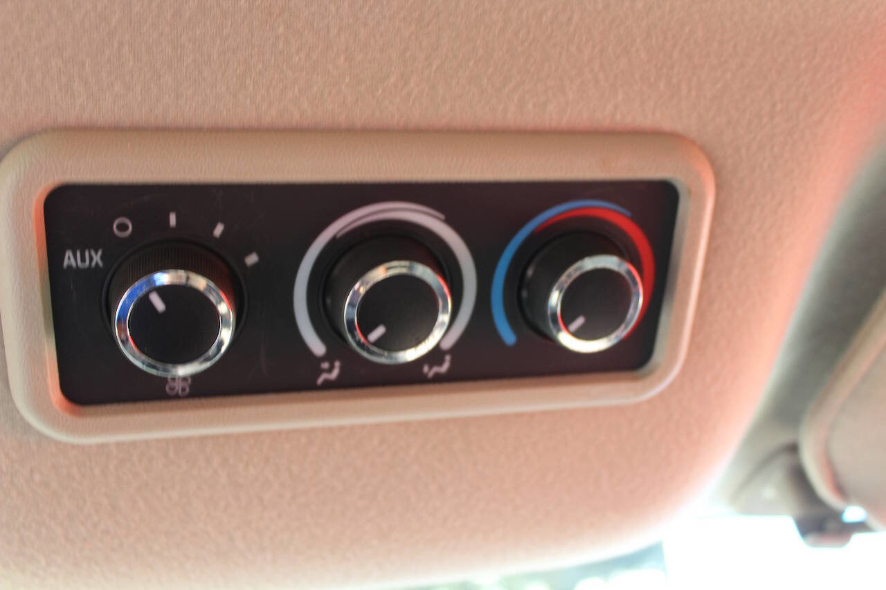 Used 2013 Chevrolet Express 3500 LT w/ LT Preferred Equipment Group image 18