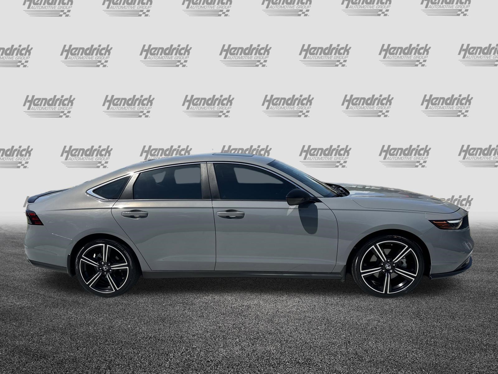 Used 2024 Honda Accord Sport image 11