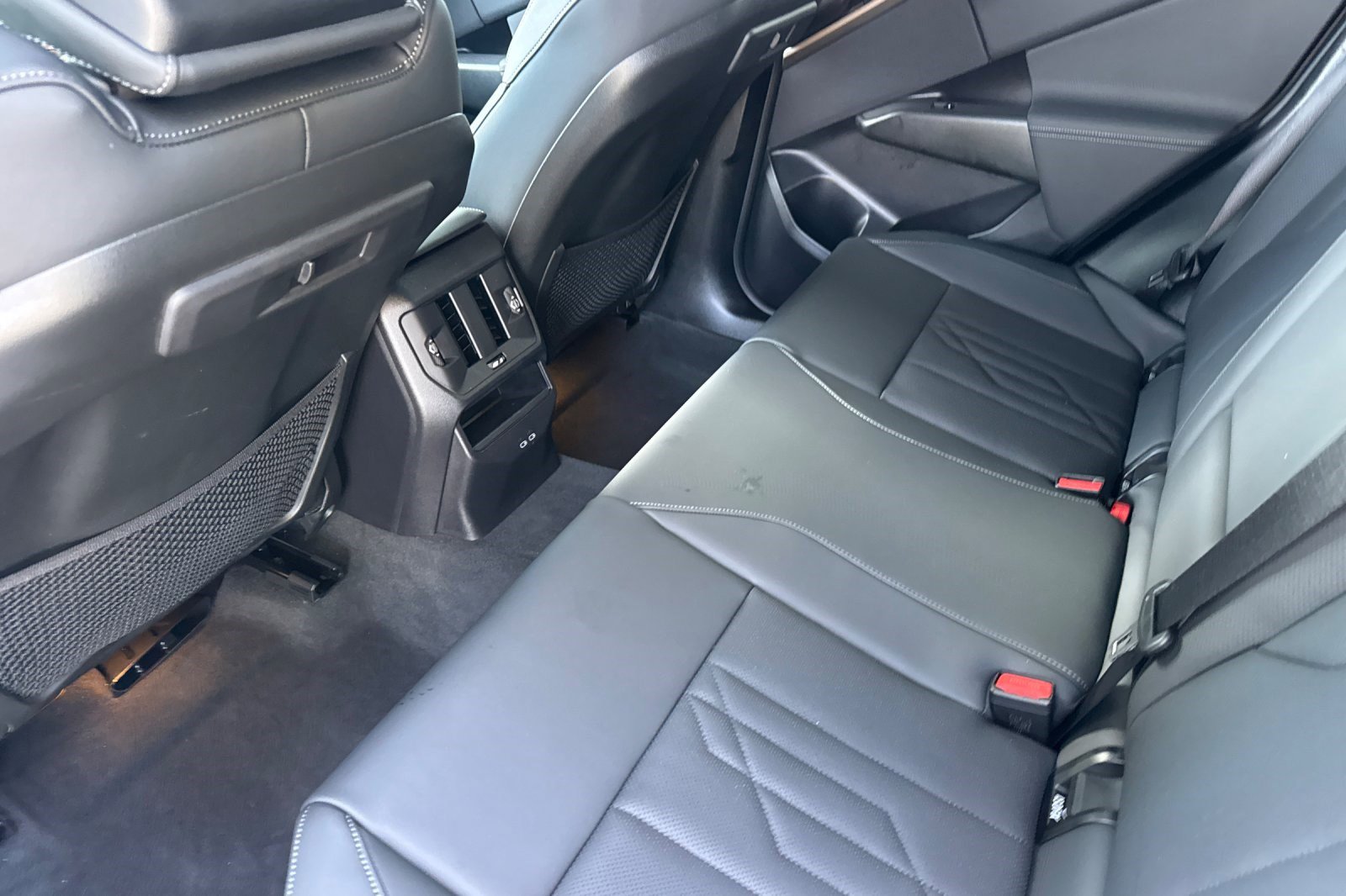 Used 2025 BMW X3 xDrive30i w/ Premium Package image 15