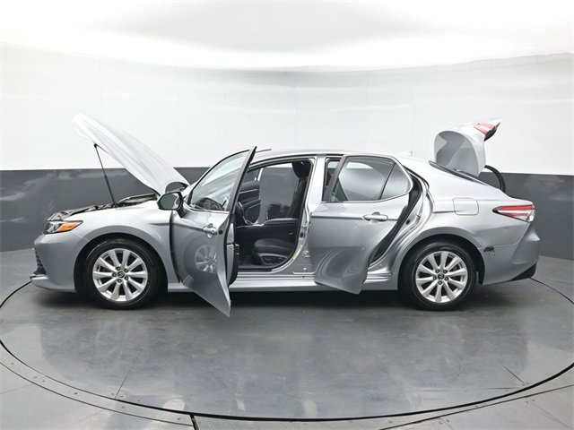 Used 2020 Toyota Camry LE image 41