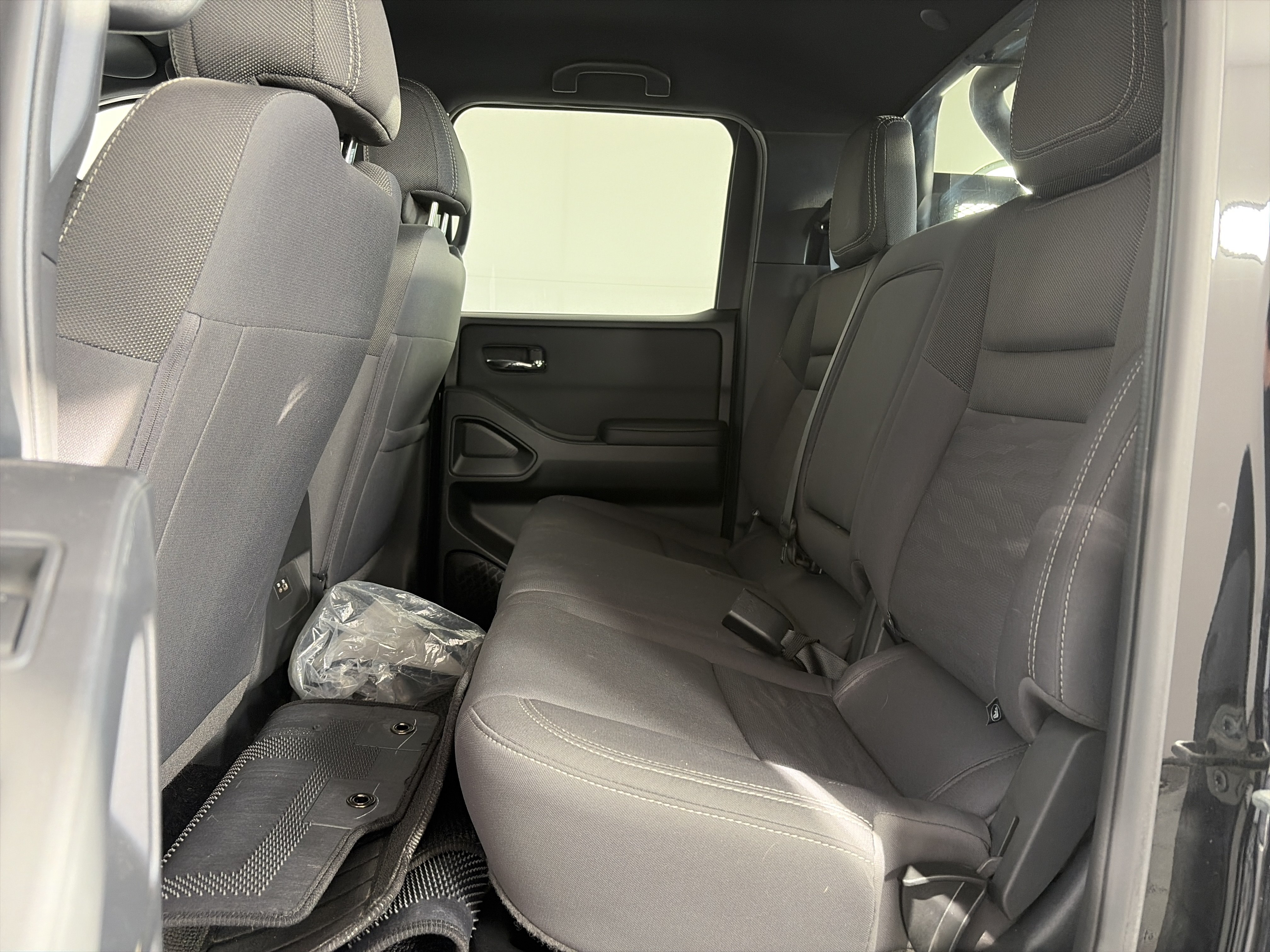 Used 2023 Nissan Frontier SV w/ Midnight Edition Package AWD/4WD image 7