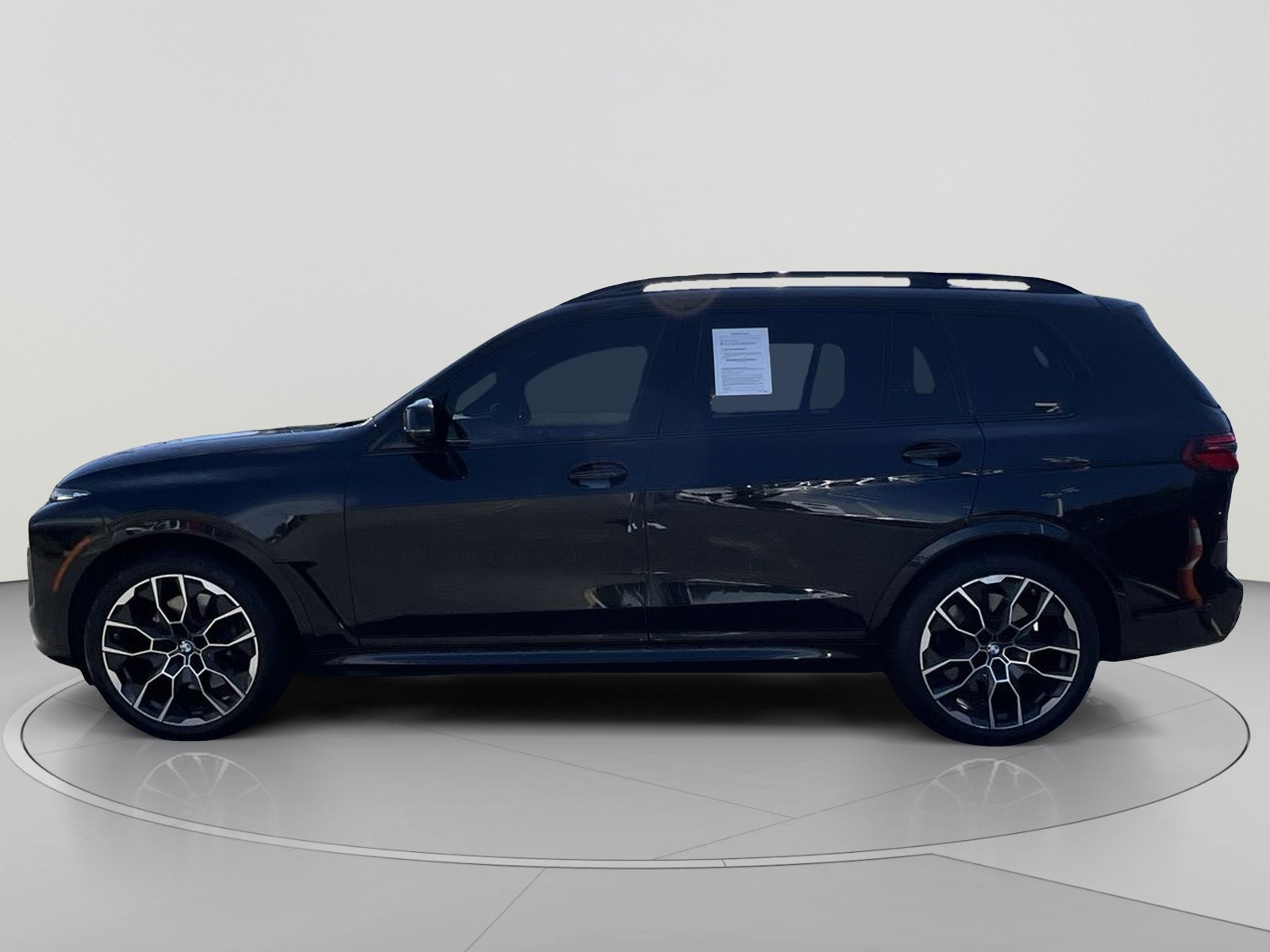 Used 2024 BMW X7 M60i w/ Executive Package AWD/4WD image 2