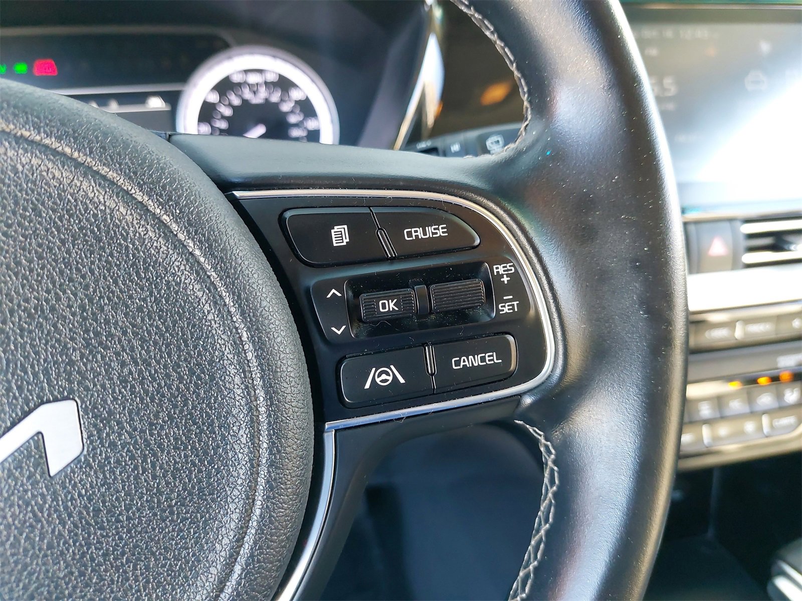 Certified 2022 Kia Niro LXS image 18