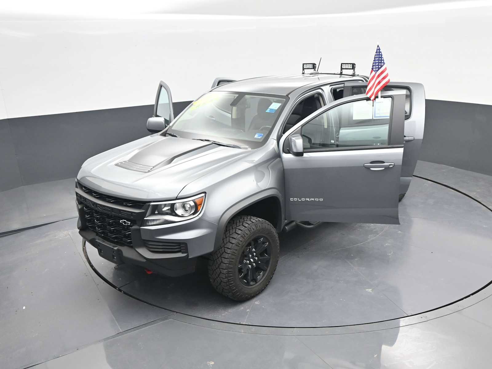 Used 2021 Chevrolet Colorado ZR2 w/ ZR2 Dusk Special Edition AWD/4WD image 43