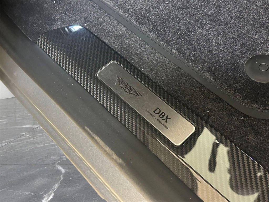 New 2026 Aston Martin DBX 707 image 9