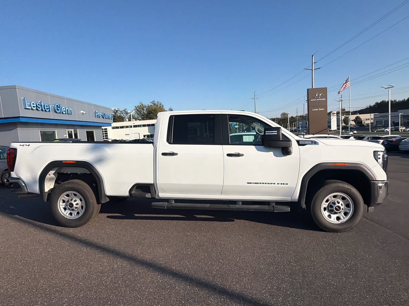 Certified 2024 GMC Sierra 3500 Pro w/ Fleet Convenience Package AWD/4WD image 2