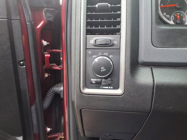 Used 2019 RAM 1500 Express image 17