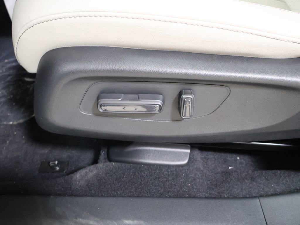 New 2026 Honda HR-V EX-L image 14