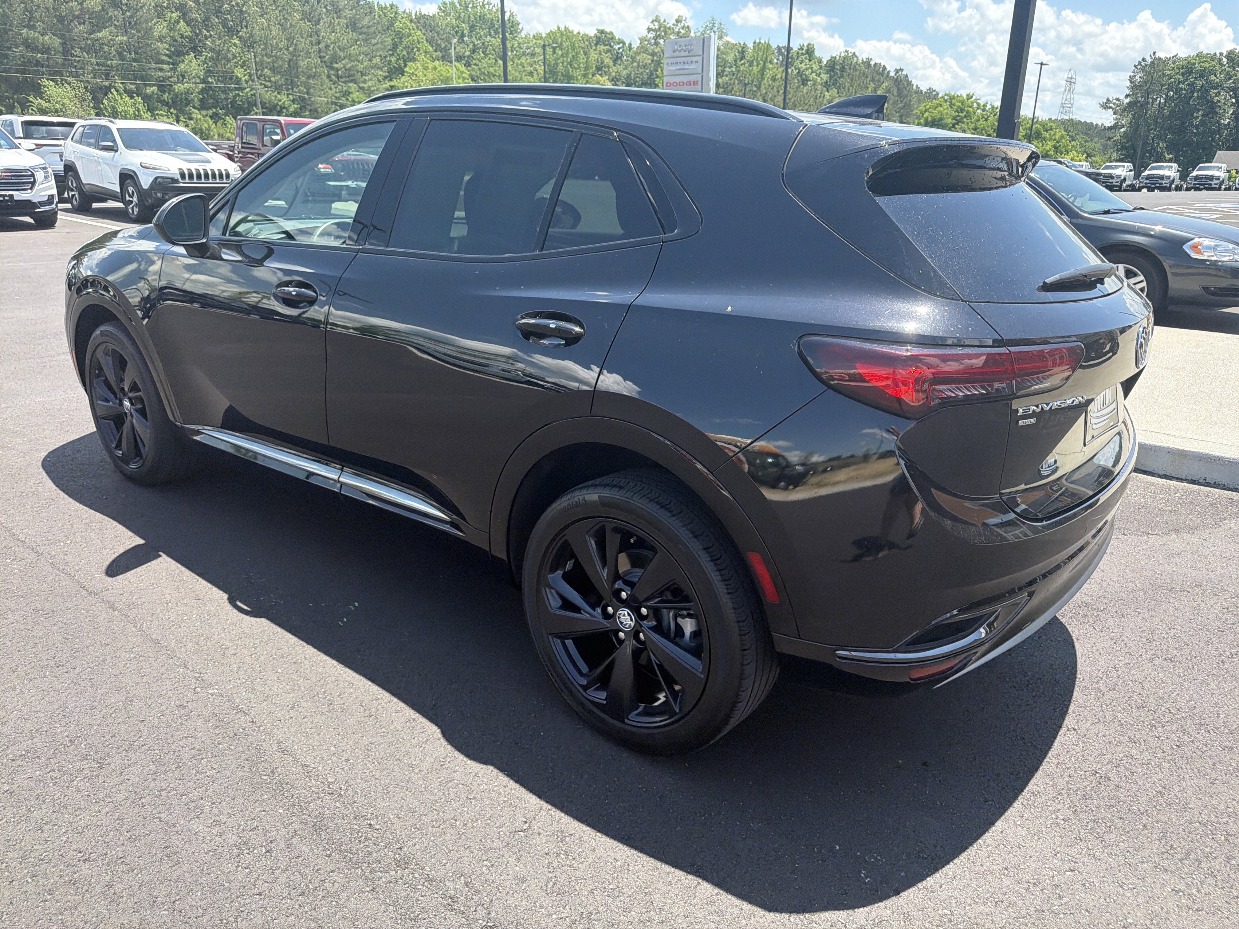 Used 2023 Buick Envision Essence w/ Sport Touring Package AWD/4WD image 17