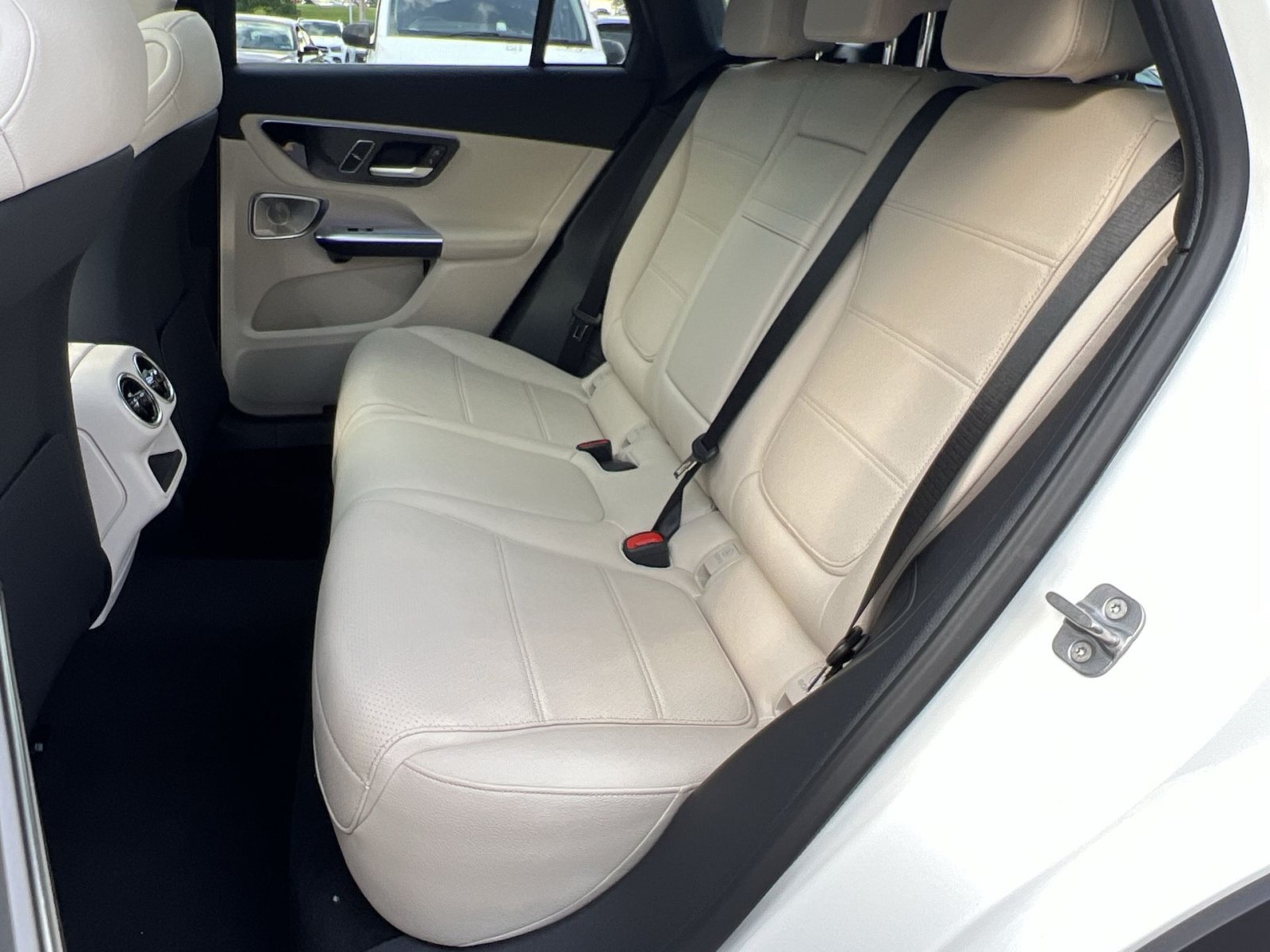 New 2026 Mercedes-Benz GLC 300 4MATIC image 30