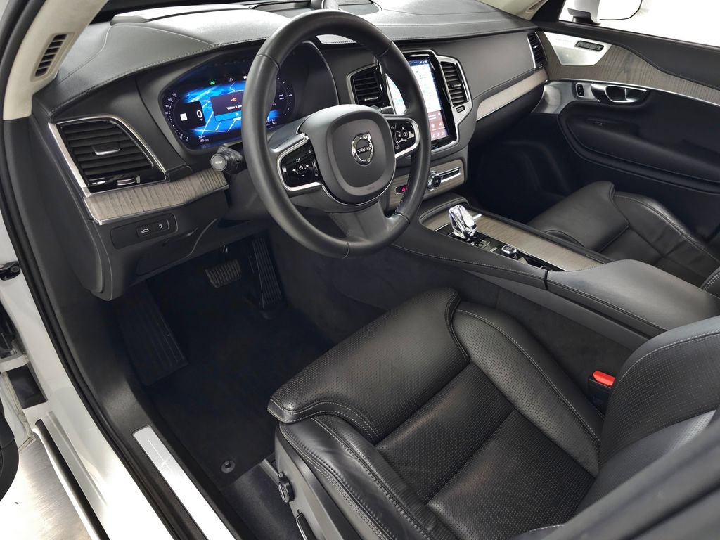 Certified 2023 Volvo XC90 T8 Ultimate w/ Lounge Package AWD/4WD image 17