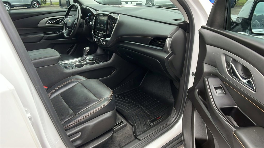 Used 2019 Chevrolet Traverse LT image 17