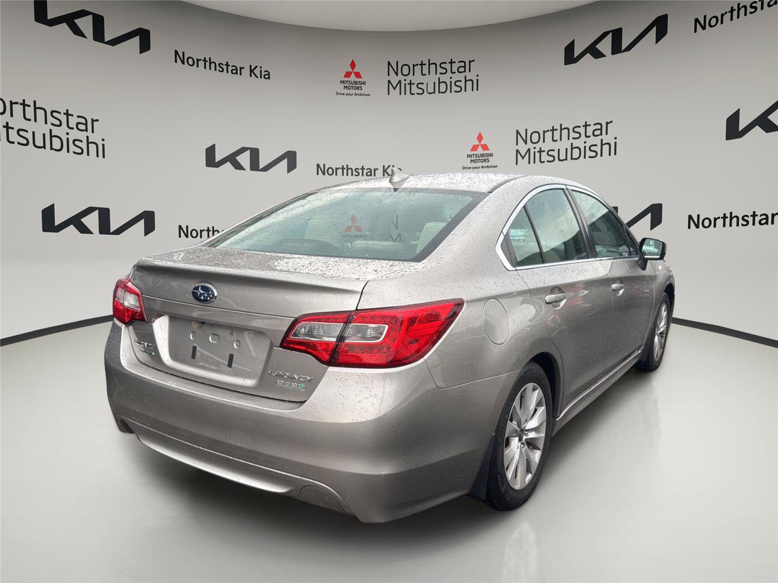 Used 2017 Subaru Legacy 2.5i Premium AWD/4WD image 5