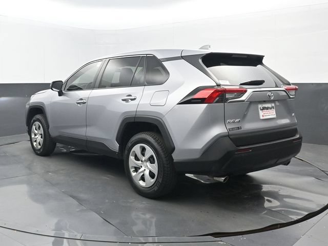 Used 2023 Toyota RAV4 LE FWD image 3