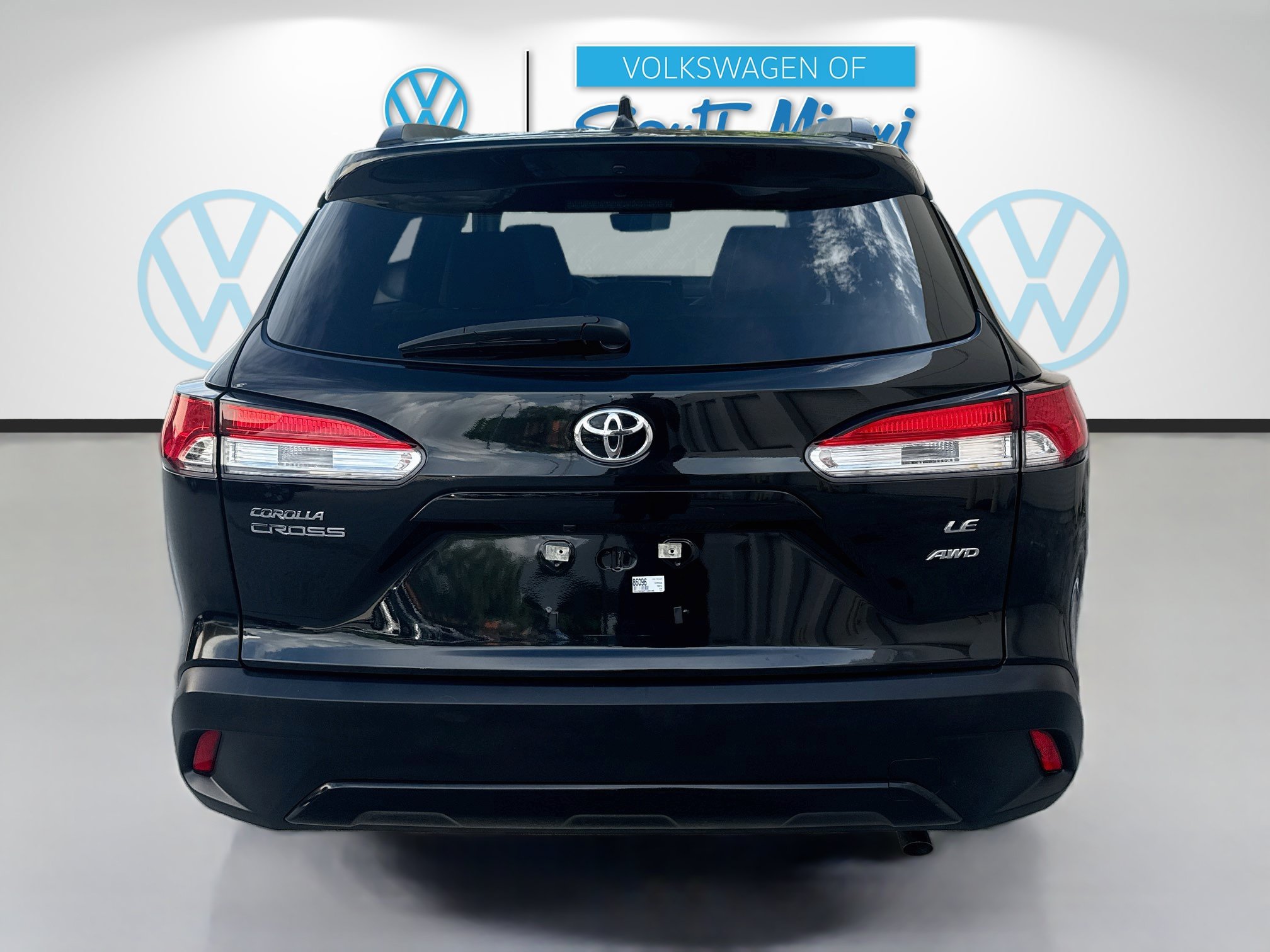 Used 2024 Toyota Corolla Cross LE AWD/4WD image 6