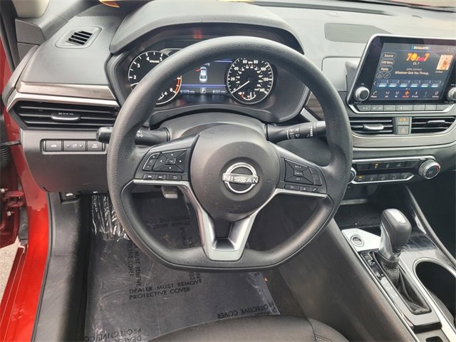 Used 2024 Nissan Altima 2.5 SV image 30
