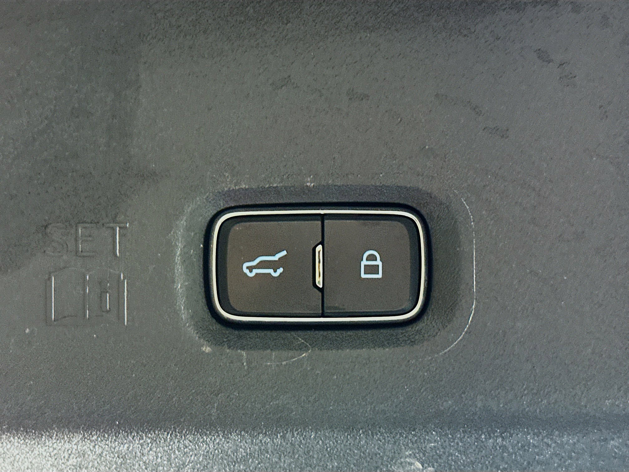 Used 2025 Ford Expedition Active image 30