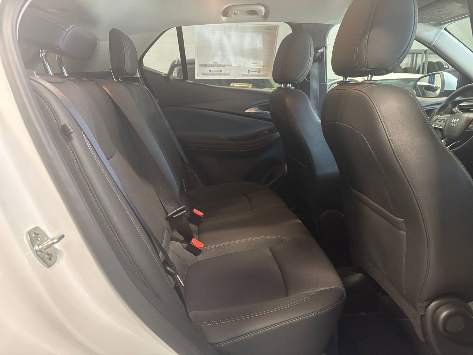 Used 2025 Buick Encore GX Preferred image 39