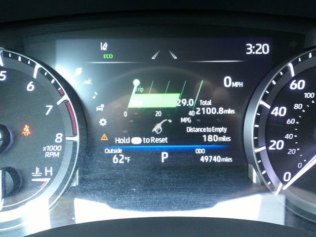 Used 2022 Toyota Highlander XLE AWD/4WD image 12