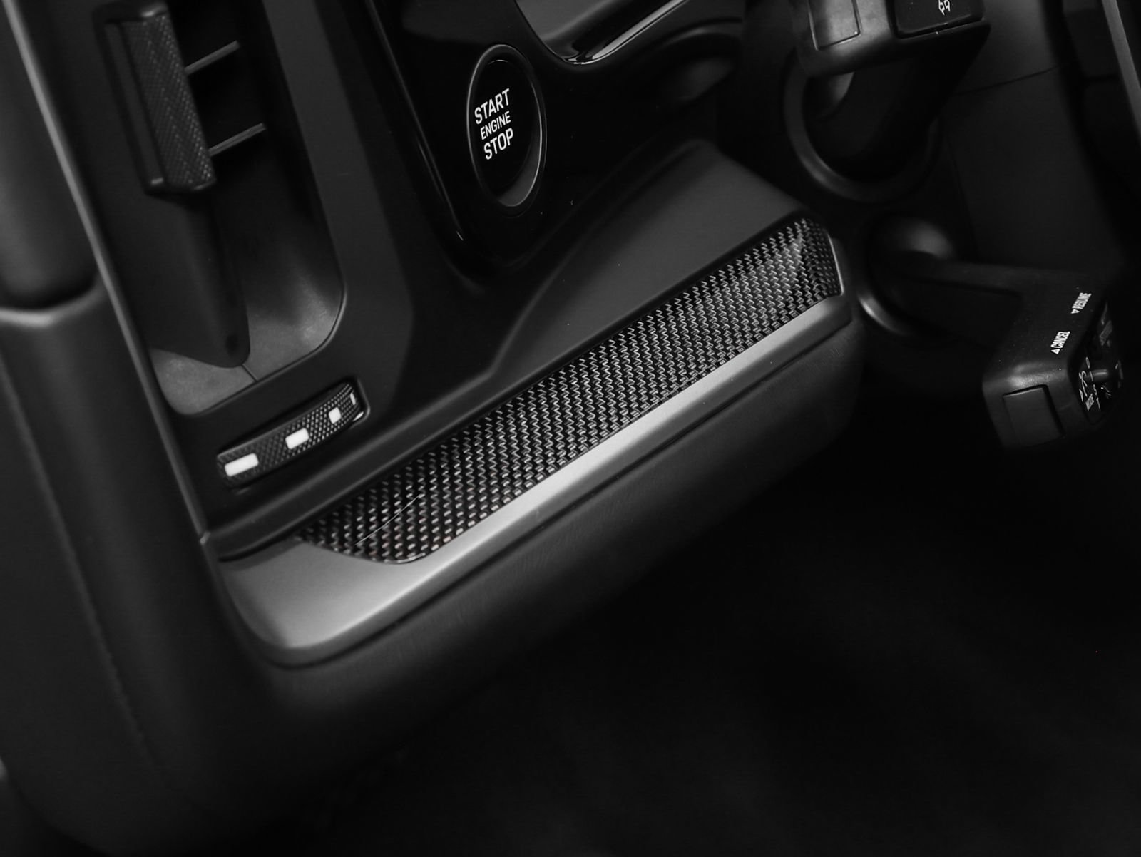 New 2026 Porsche Cayenne E-Hybrid Coupe AWD/4WD image 34