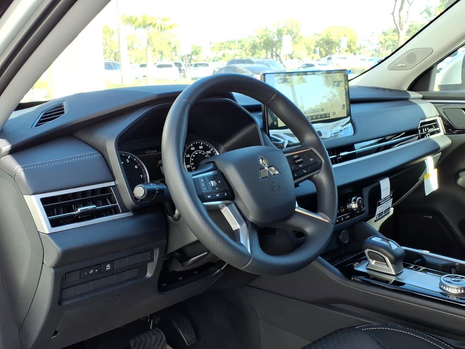 New 2026 Mitsubishi Outlander ES FWD image 11