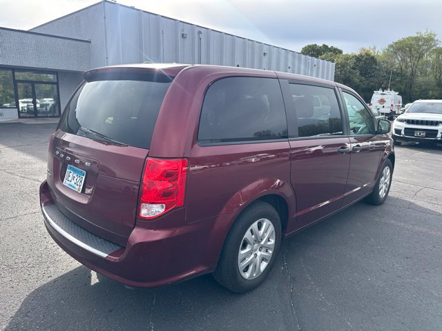Used 2019 Dodge Grand Caravan SE w/ UConnect Hands-Free Group FWD image 11