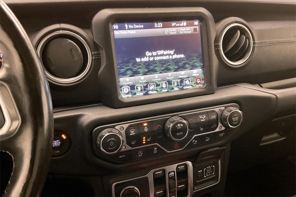 Used 2018 Jeep Wrangler Unlimited Sahara image 5