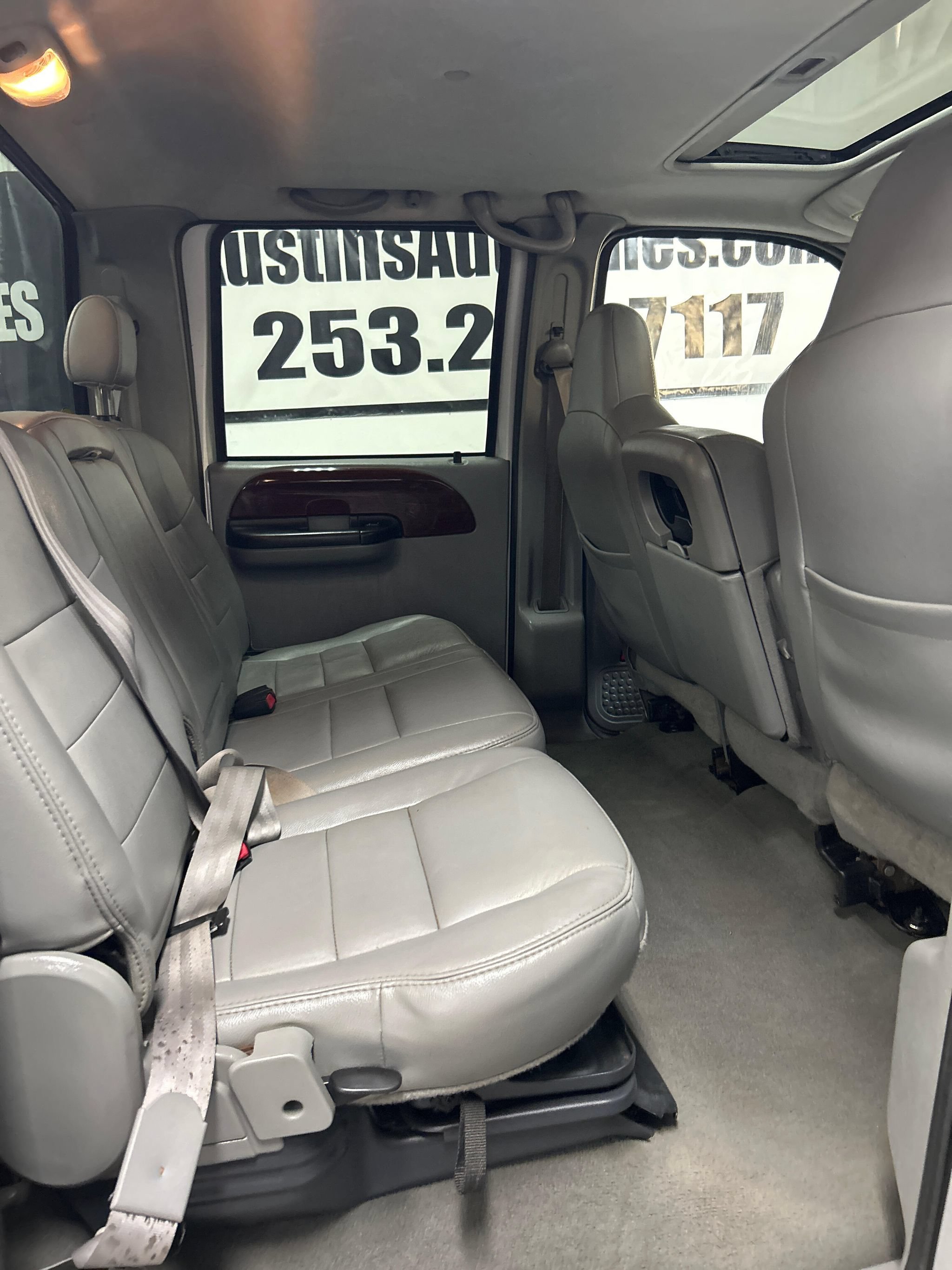 Used 2007 Ford F350 Lariat AWD/4WD image 12