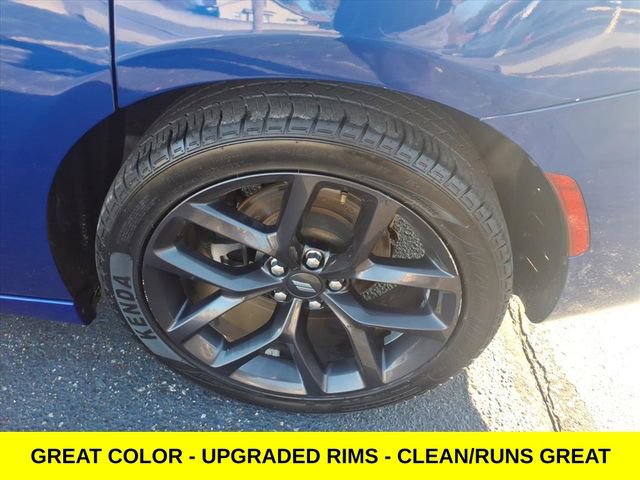Used 2021 Dodge Charger SXT w/ Blacktop Package image 9